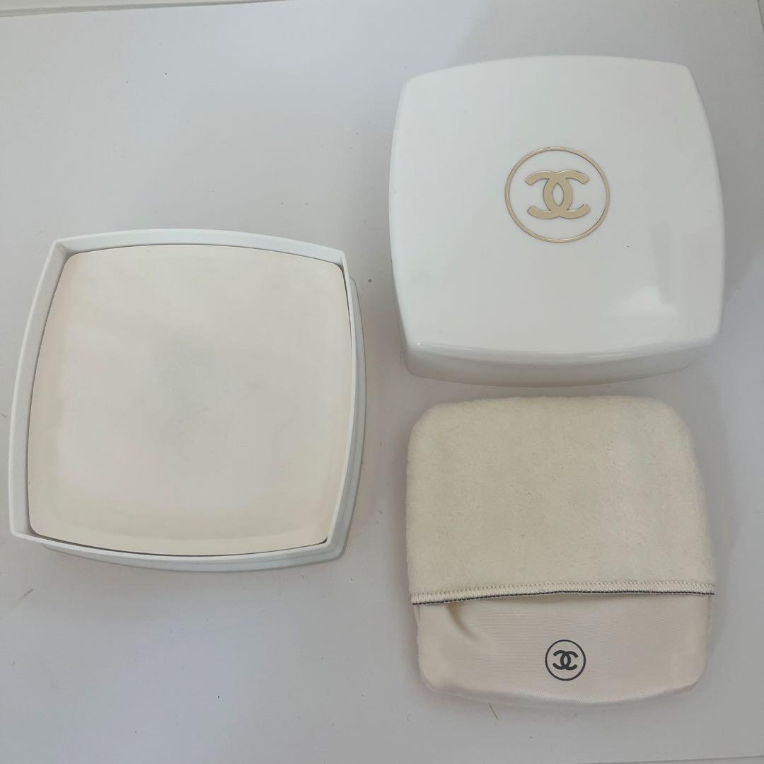 シャネル プードゥル アプレ バン バスパウダーCHANEL N°5