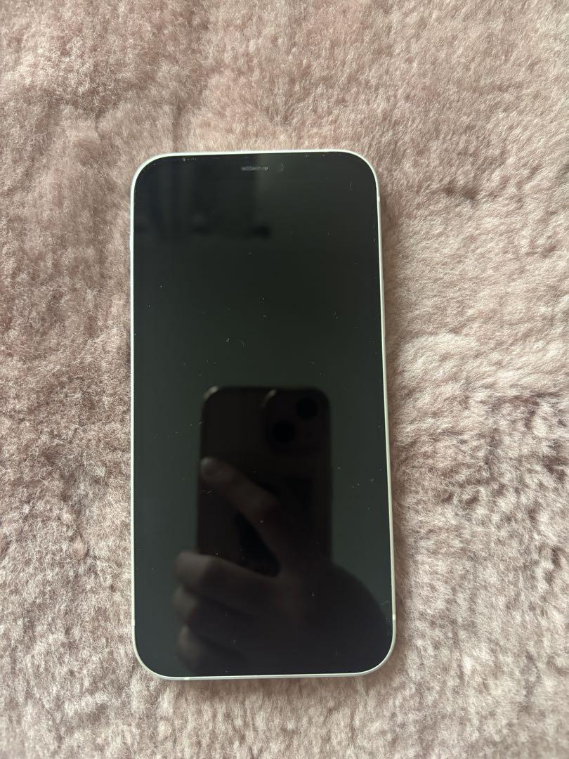 Apple iPhone 12 本体 ホワイト64GB SIMフリー 携帯電話本体