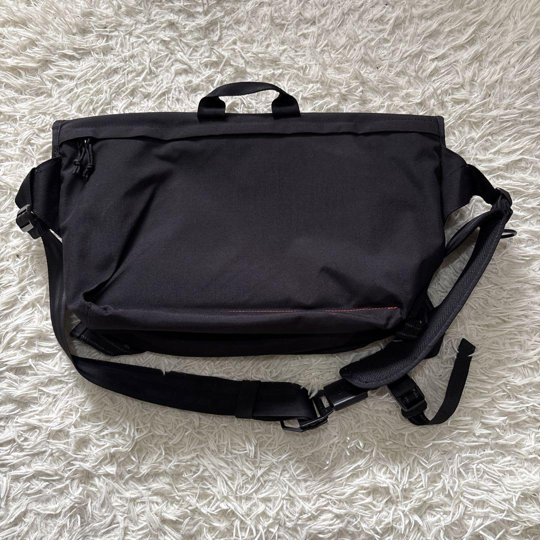 美品 CHROME BURAN 3 メッセンジャーバッグ 黒 CHROME ( クローム ) メッセンジャーバッグ BURAN III ( ブラン