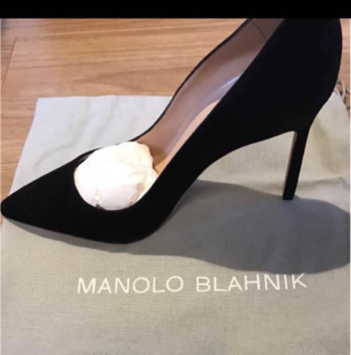 MANOLOBLAHNIK ブラック パンプス