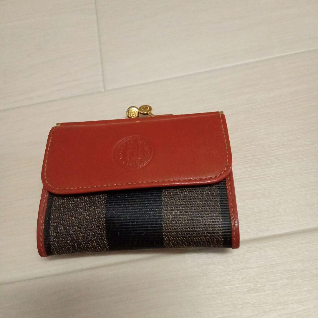 おすすめ 状態良 ミニ財布 コンパクト三つ折りがま口 ペカン フェンディ FENDI 小物