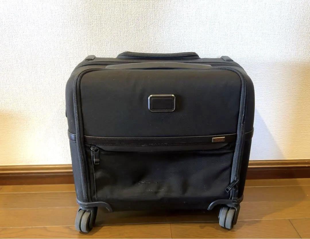 【リオラ】TUMI トゥミ ALPHA3 コンパクト・4ウィール・ブリーフ