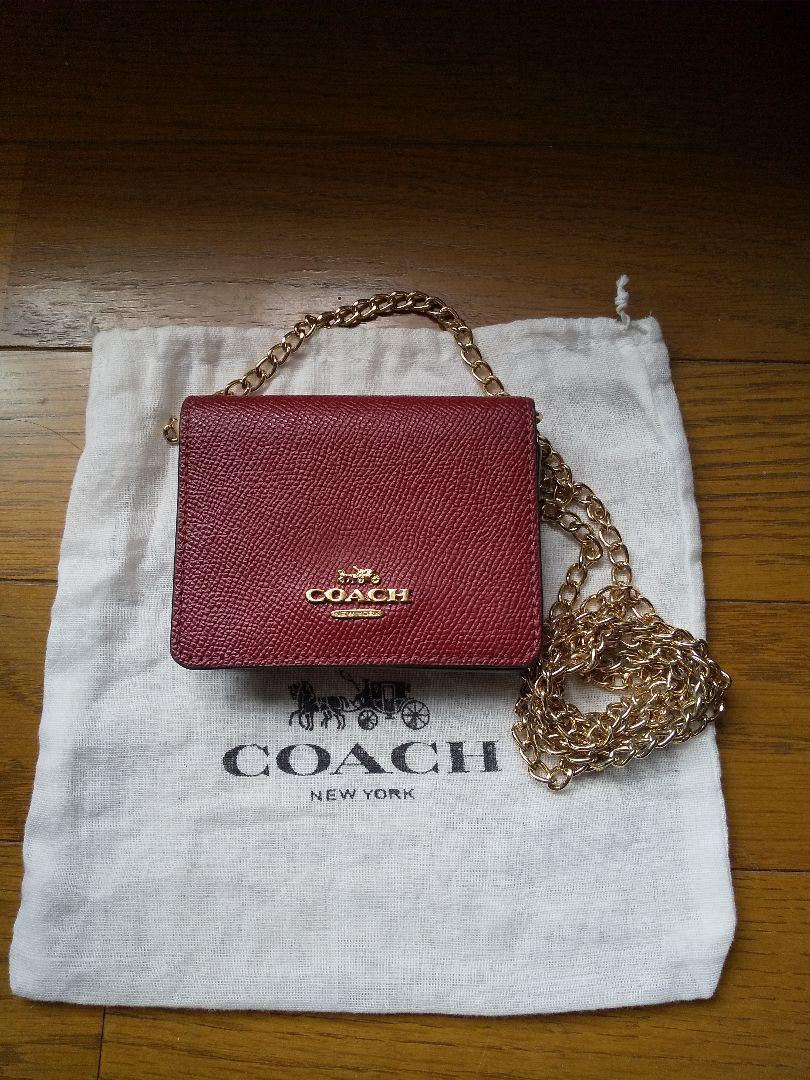 COACHコーチ ハーフフラップ カードケース斜め掛け可能のチェーン付き