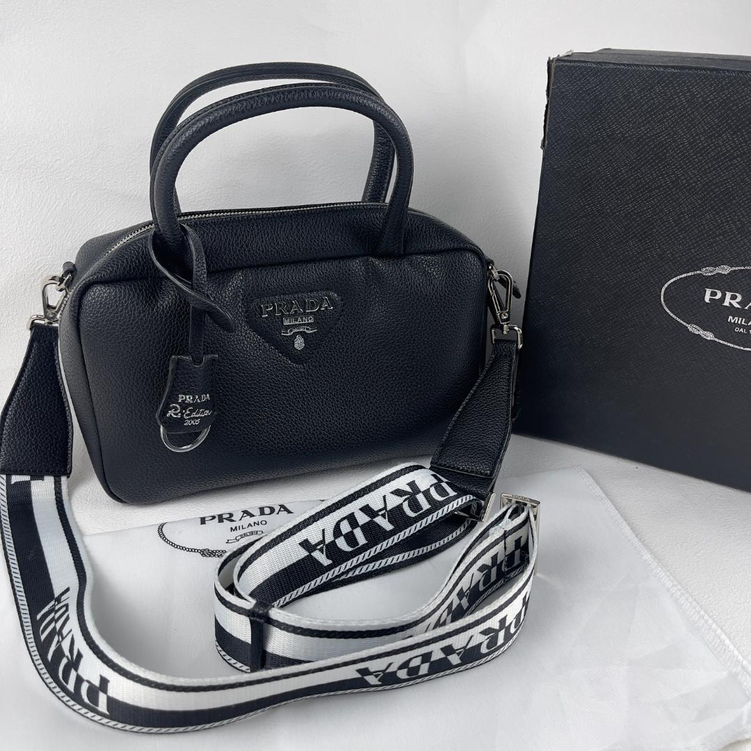 PRADA ブラック ショルダーバッグ レシート、箱付き 箱付き PRADA ブラックレザー ショルダーバッグ - メルカリ