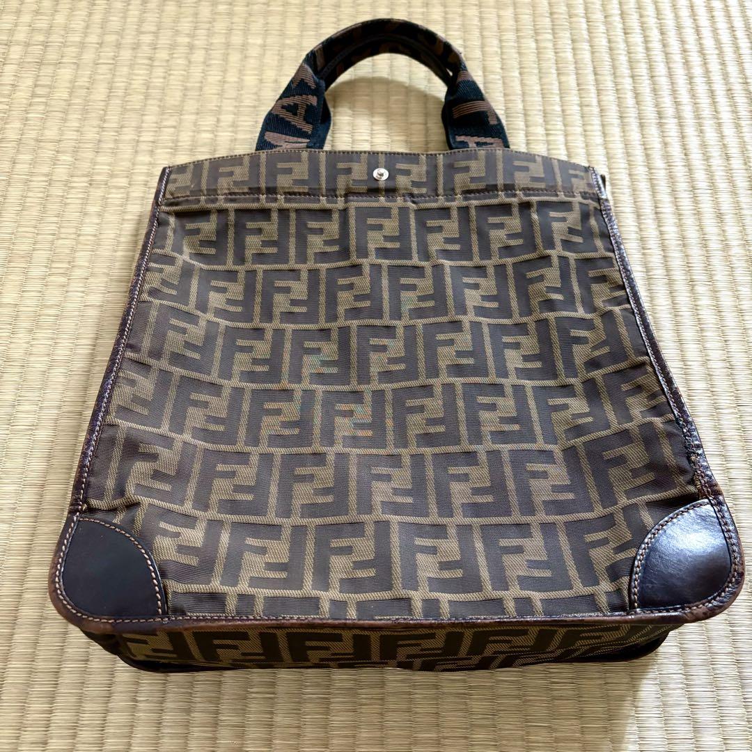 FENDI フェンディ トートバッグ ハンドバッグ ズッカ柄 A4可