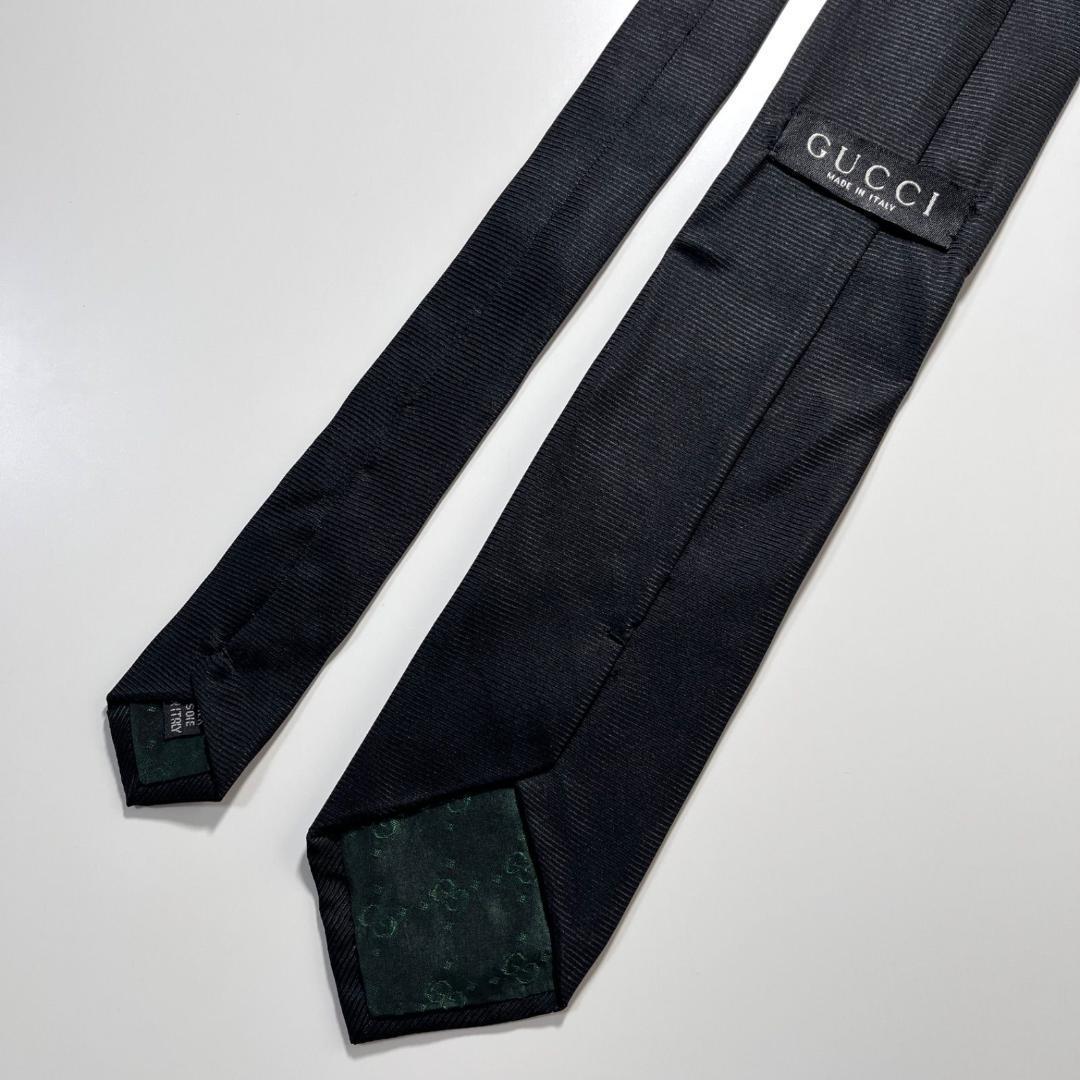 美品 GUCCI ネクタイ シルク100% ブラック 蜂 Bee ハチ 美品 GUCCI ネクタイ シルク100% ブラック 蜂 Bee ハチ 総柄
