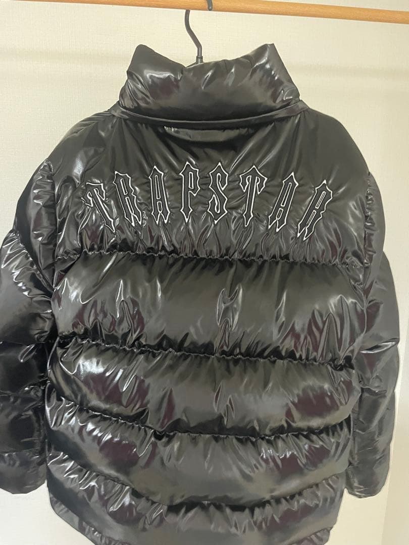 TRAPSTAR ブラックダウンジャケット