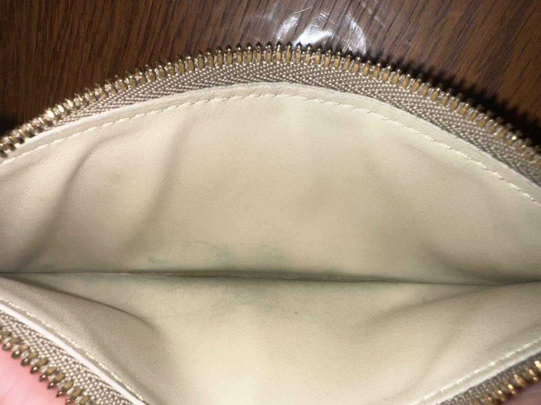 美品✨ ヴァレクストラ　イジィデ　ロングウォレット　ターンロック　箱付　ベージュ