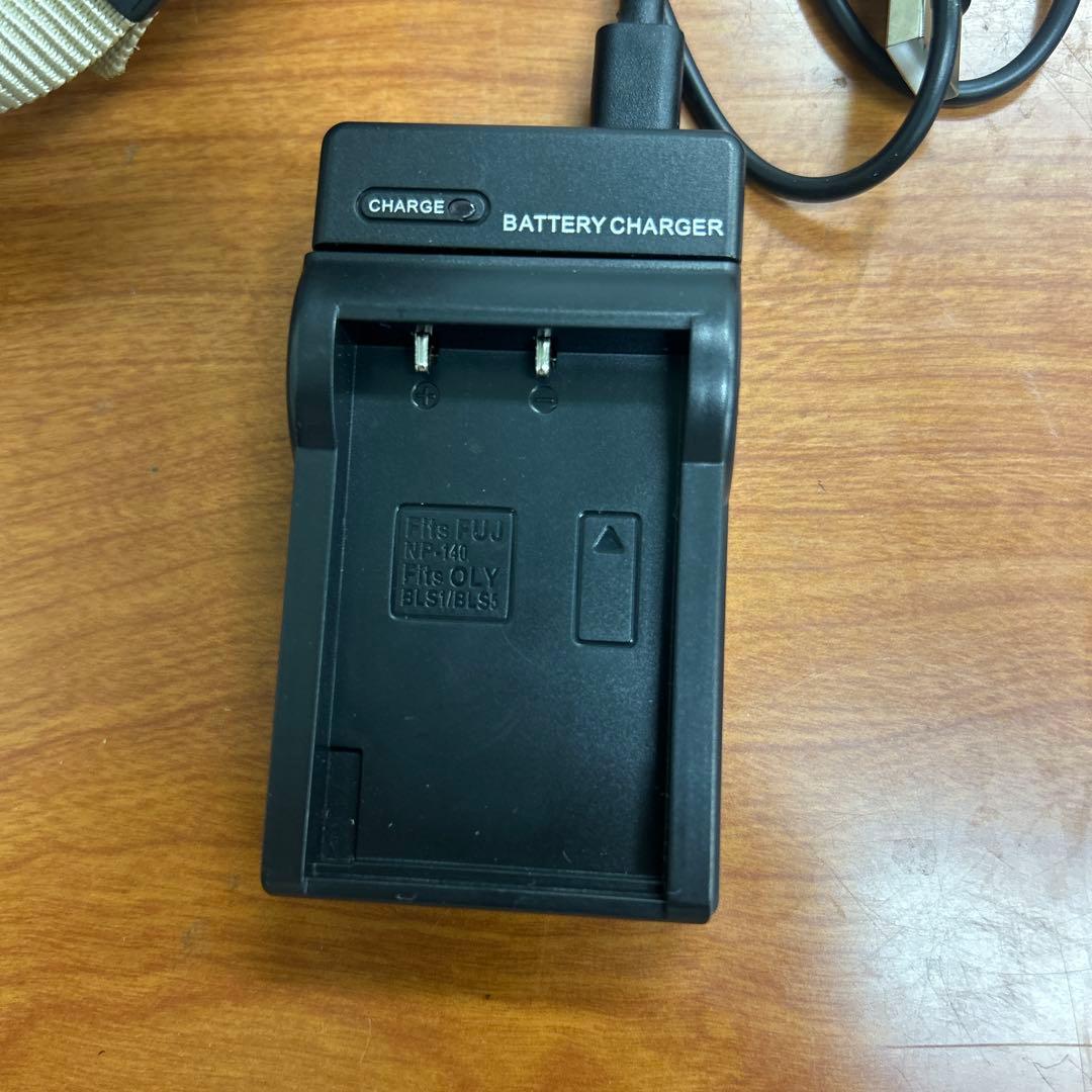 OLYMPUS E-P1 レンズ14-42m mと17mmの2個 フルセット OLYMPUS E-P1 レンズ14-42m mと17mmの2個 フルセット