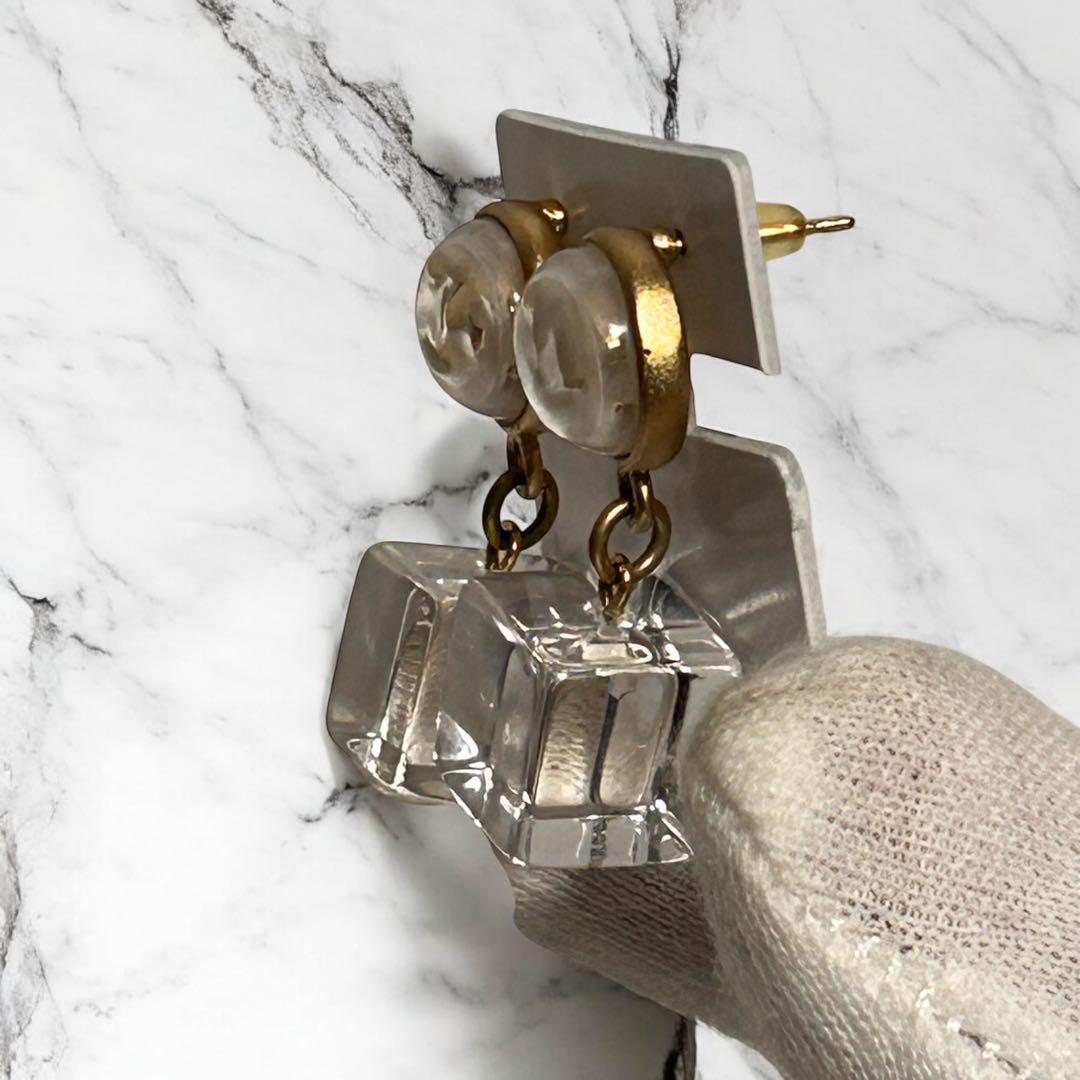 CHANEL ゴールドクリアドロップピアス