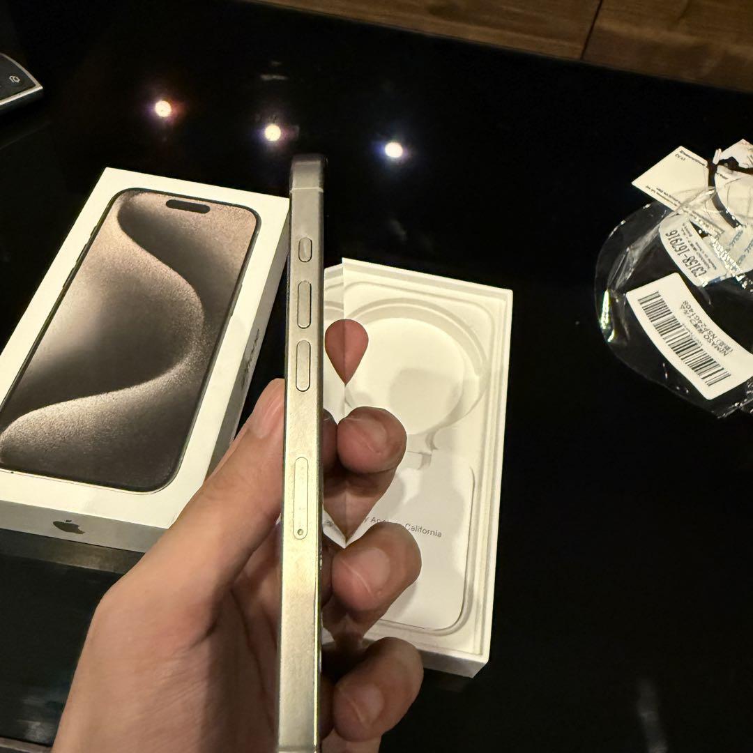 超美品]iPhone 15 Pro ナチュラルチタニウム256g SIMフリー