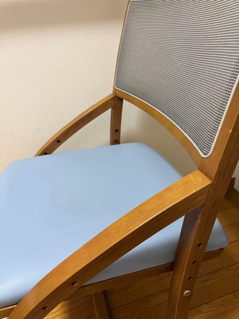 クレシェ 学習椅子