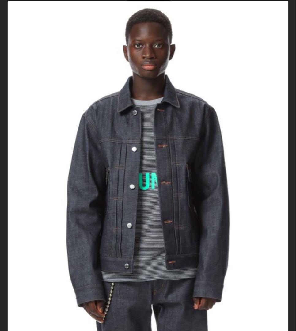 DENIM JACKET