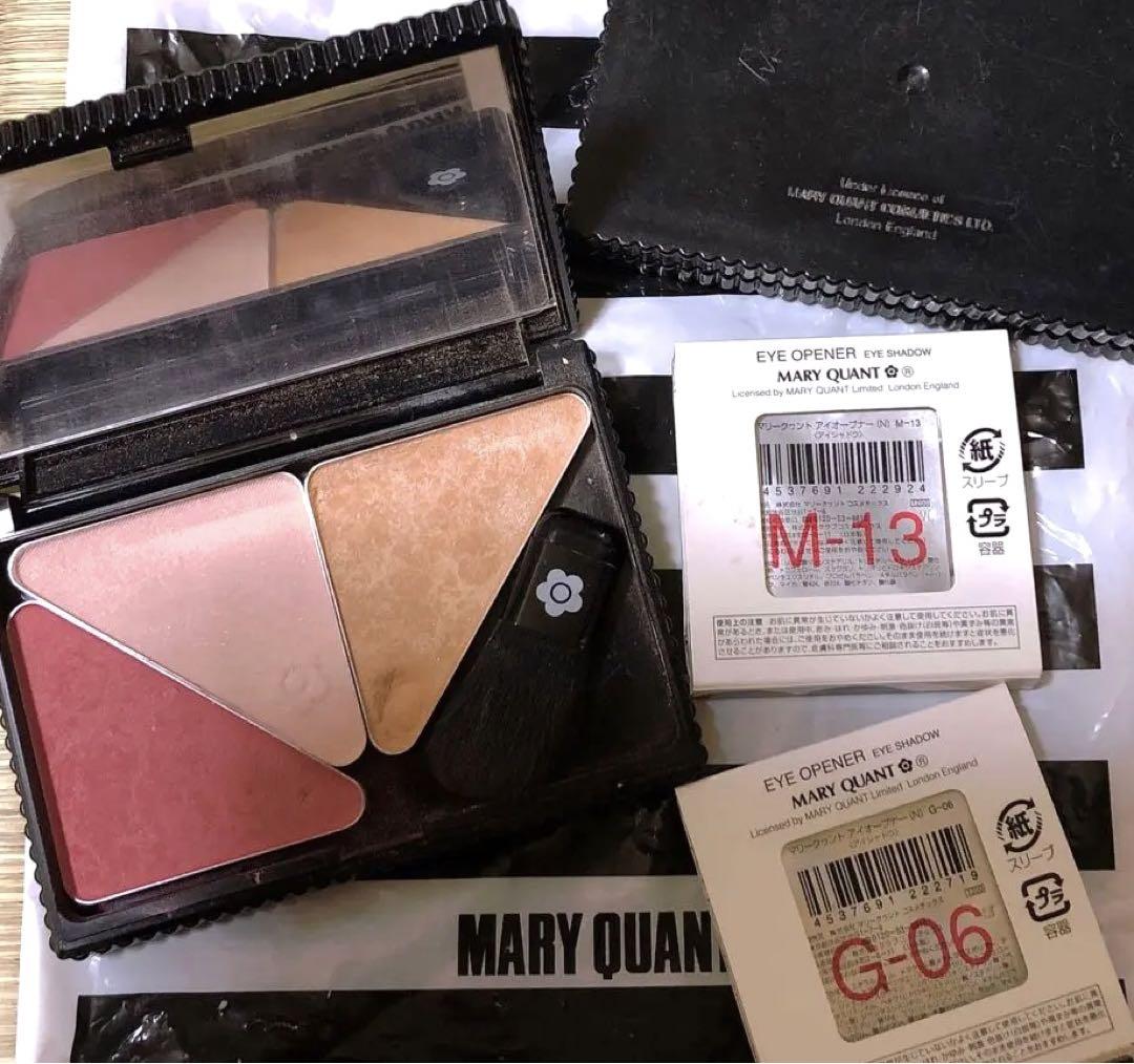 MARY QUANT アイシャドウセット売り・プレゼント用セット品お付けします アイオープナー ＆ デイジー パレット セット（アイシャドウ