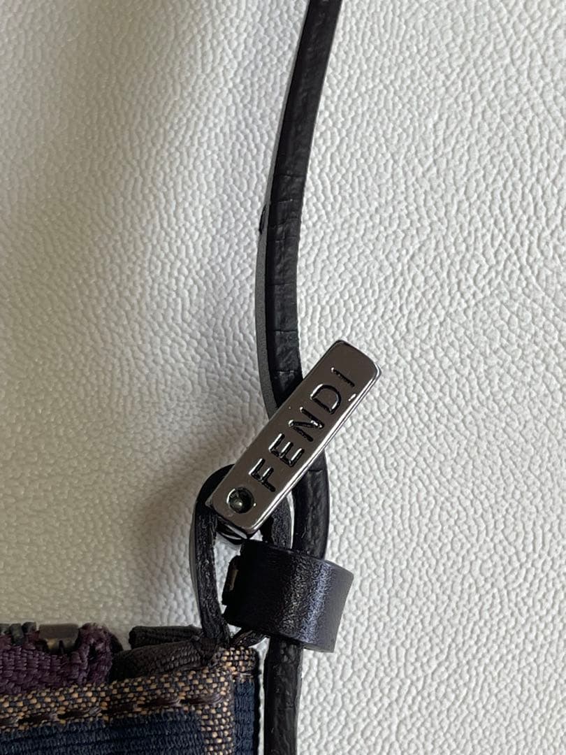 【希少】 FENDI ズッカ 8BR133 ハンドバッグ アクセサリーポーチ