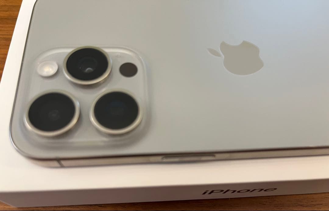 iPhone 15 Pro Max 256GB ナチュラルチタニウム