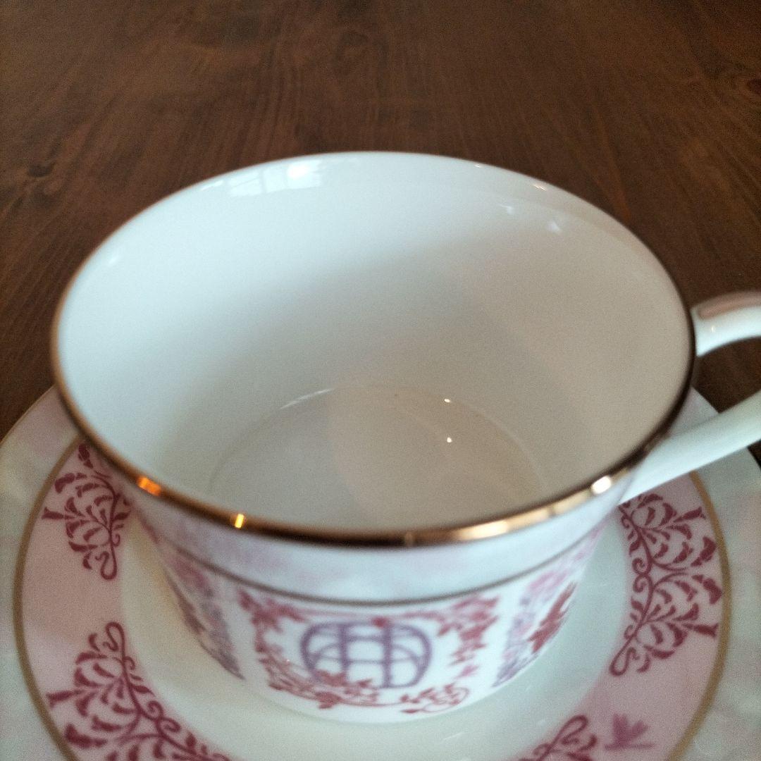 ファンタジースプリングスのカップとソーサーセット