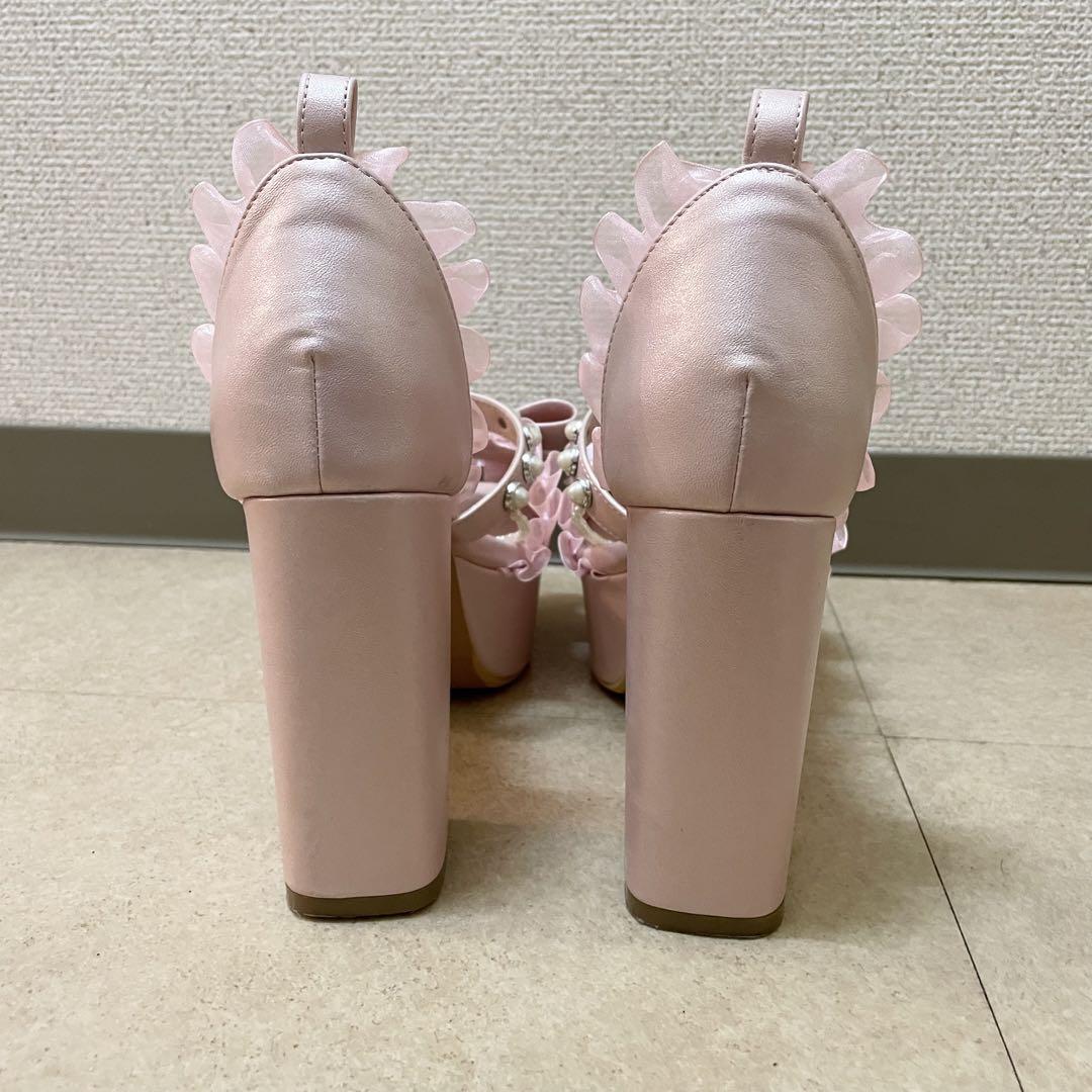 スワンキス リボンパールサンダル