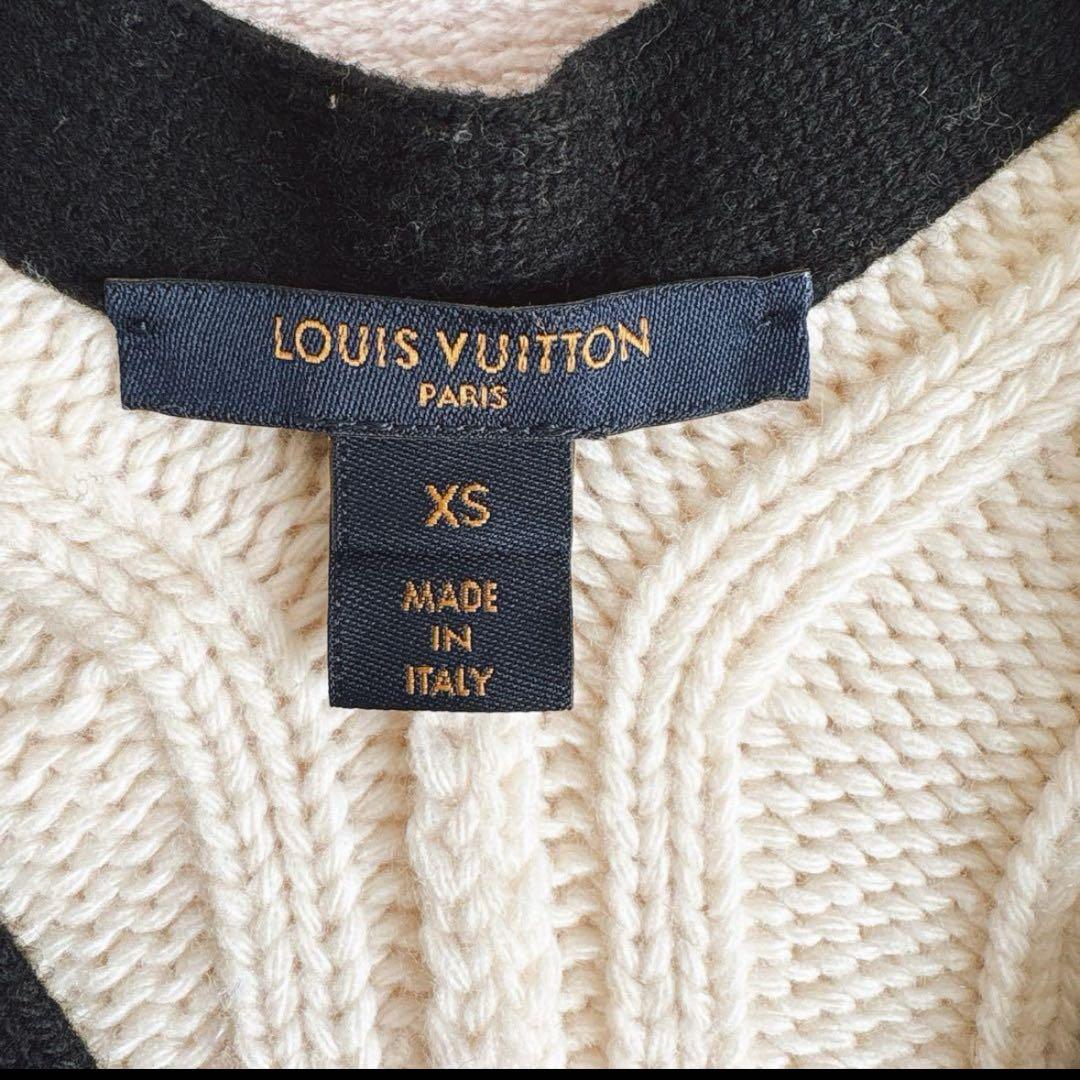 【美品】LOUIS VUITTON 金ボタン　カシミヤ混カーディガン　白色537 美品】LOUIS VUITTON 金ボタン カシミヤ混カーディガン 白色537