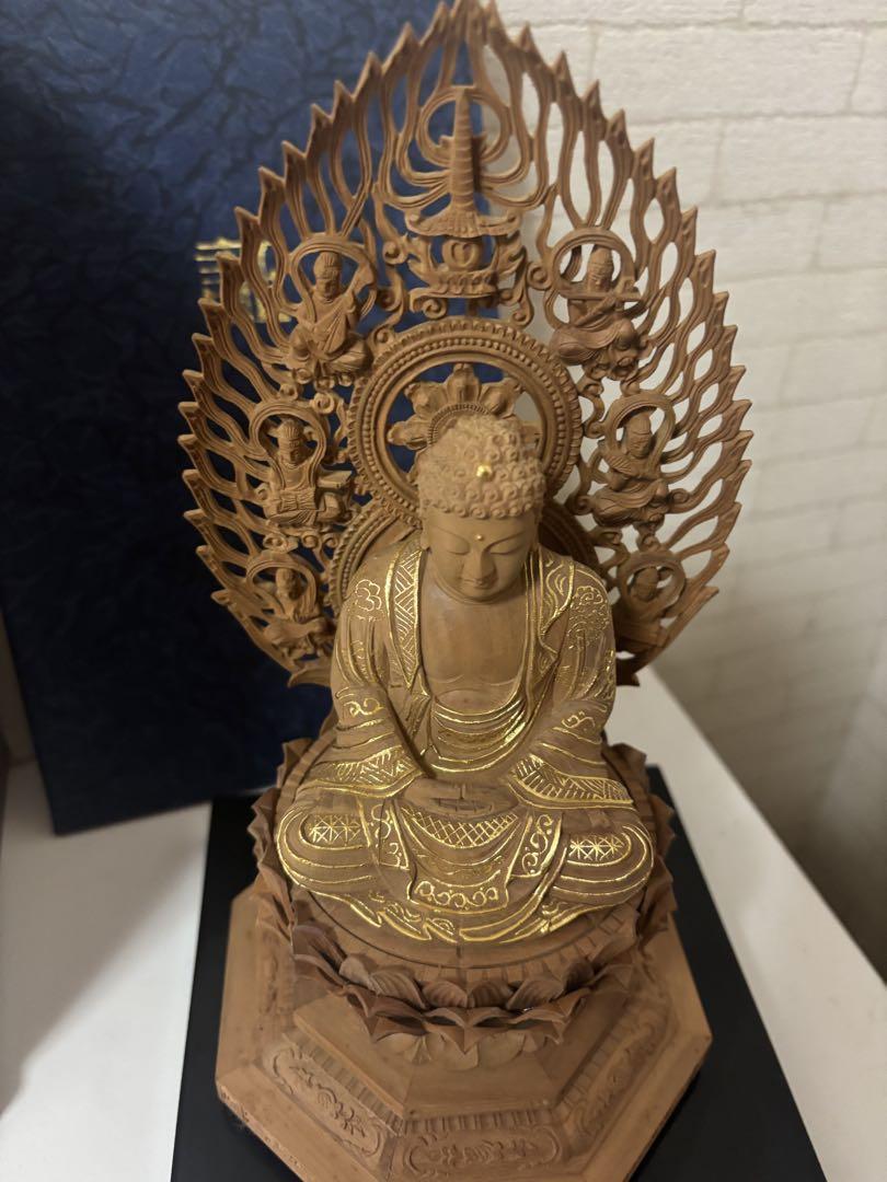 白檀 釈迦如来像 台付 木彫 仏像　(有馬頼底) 臨済宗相国寺 白檀 釈迦如来像 台付 木彫 仏像 (有馬頼底) 臨済宗相国寺