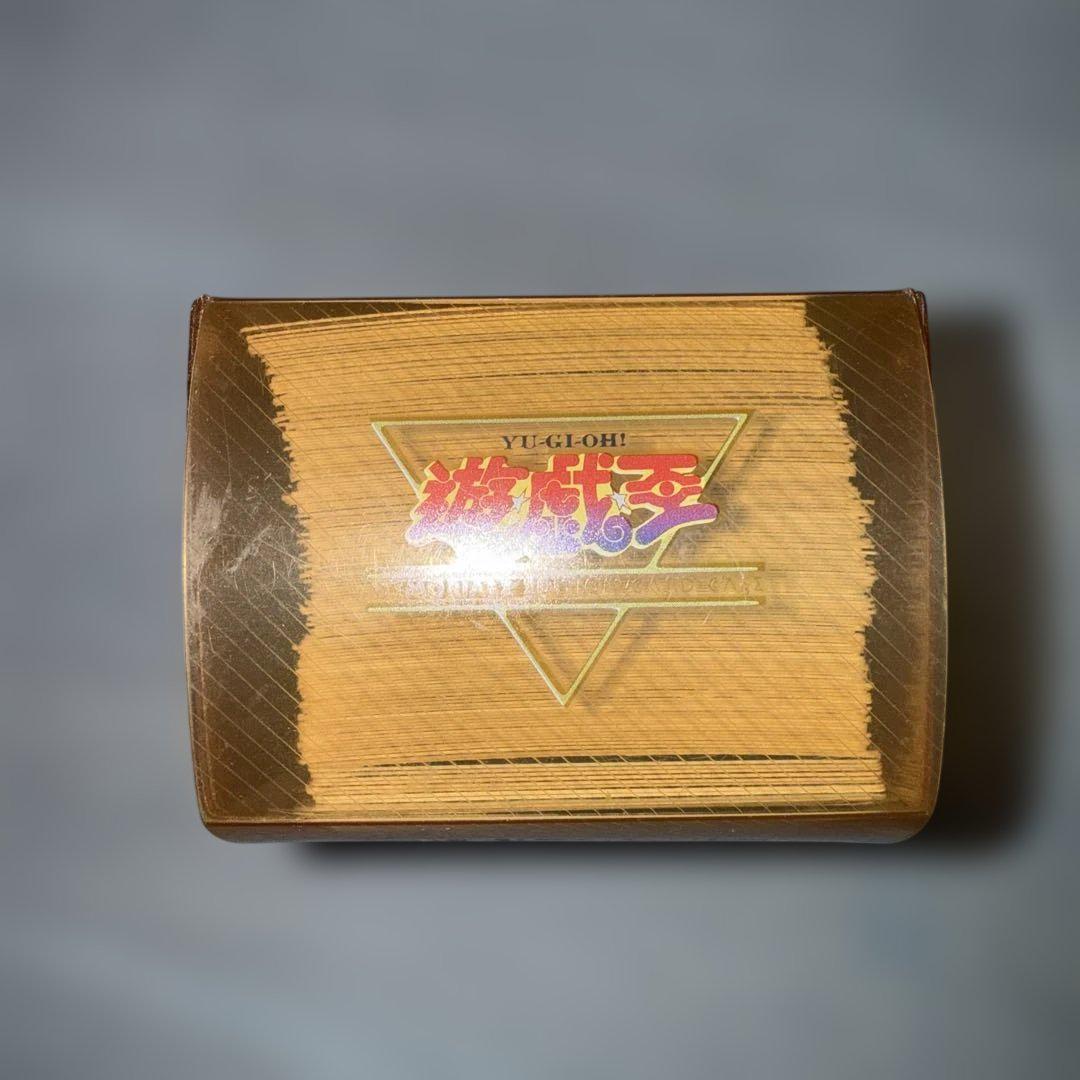 青眼の白龍　遊戯王　バンダイ版　カードダス　デッキケース付き 青眼の白龍 遊戯王 バンダイ版 デッキケース付き ルールカード