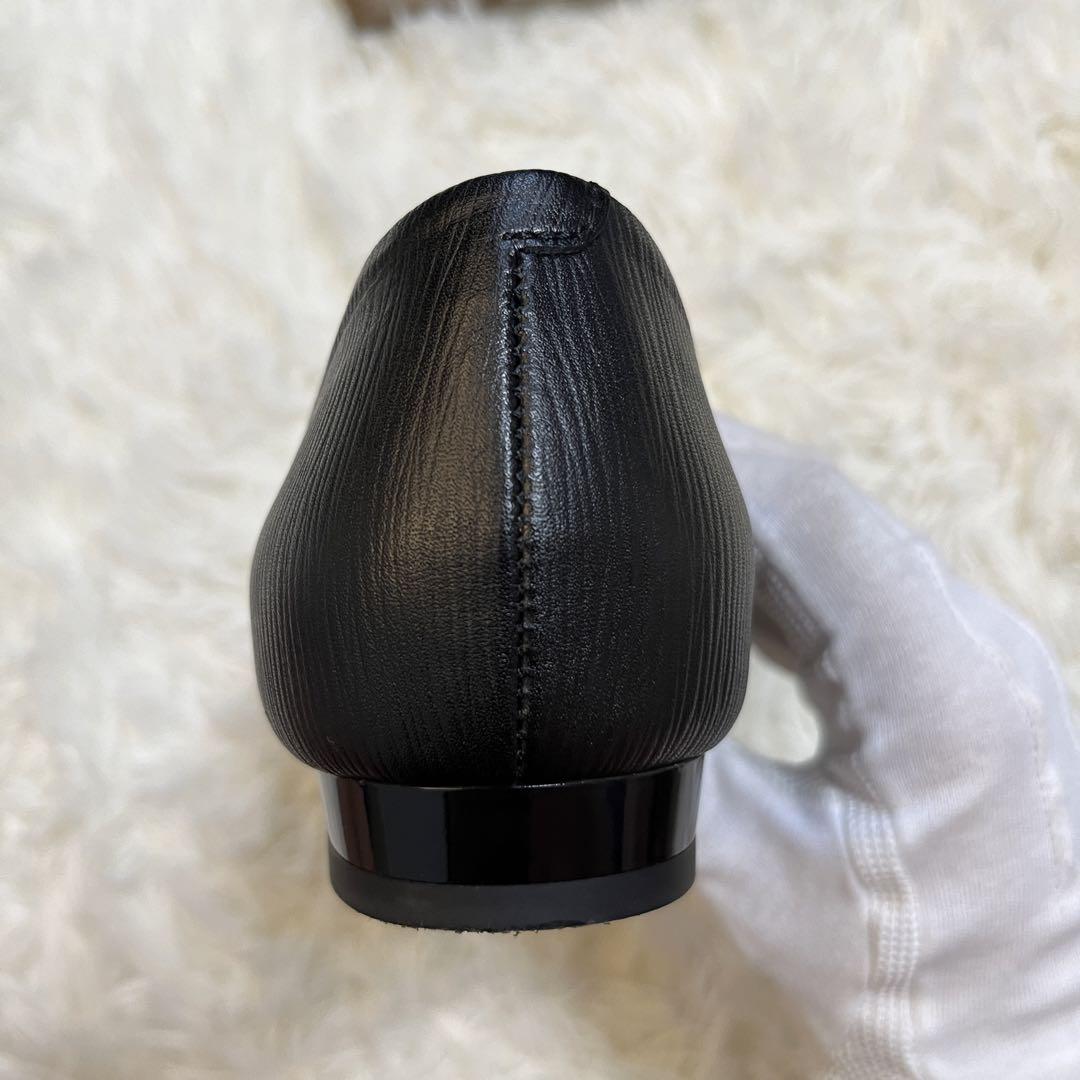 未使用級✨ヒミコ　Vライン　スクエアトゥ　フラットパンプス　完売品　24cm 黒