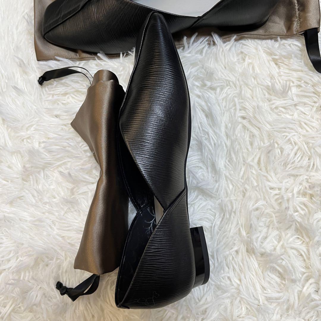 未使用級✨ヒミコ　Vライン　スクエアトゥ　フラットパンプス　完売品　24cm 黒