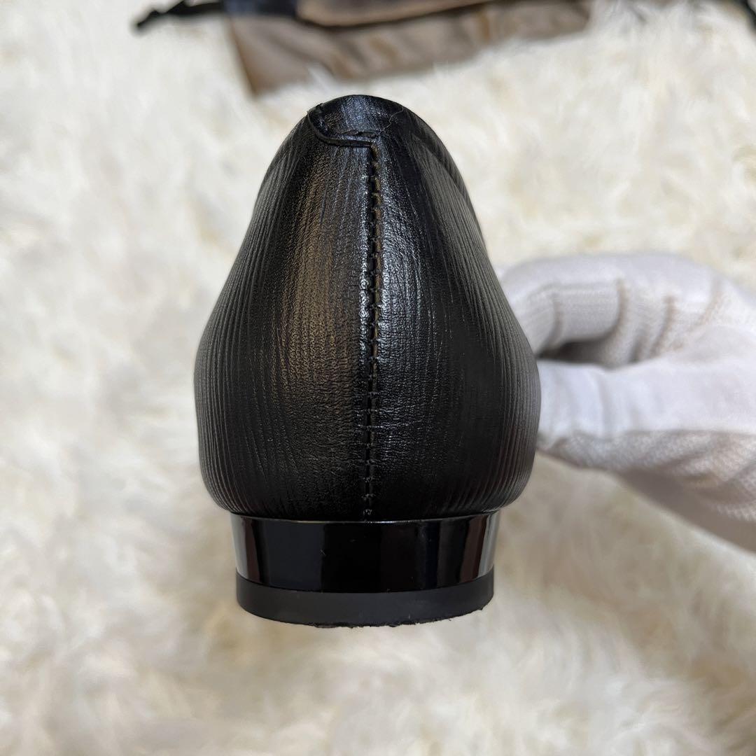 未使用級✨ヒミコ　Vライン　スクエアトゥ　フラットパンプス　完売品　24cm 黒