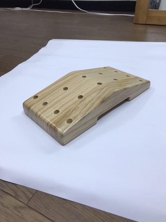 腰マッサージ器ツボ押し