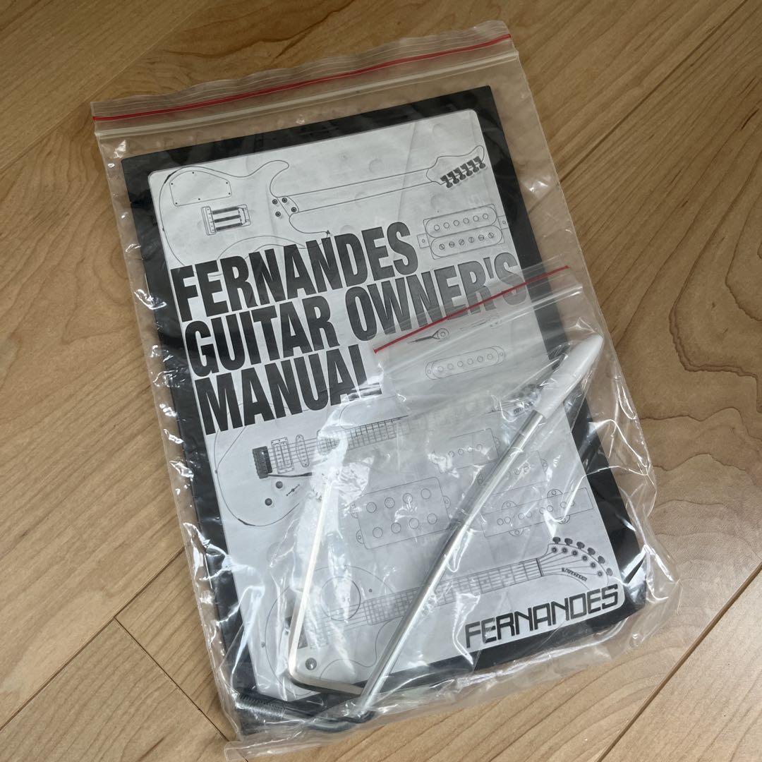FERNANDES ブラック エレキギター ストラトキャスター