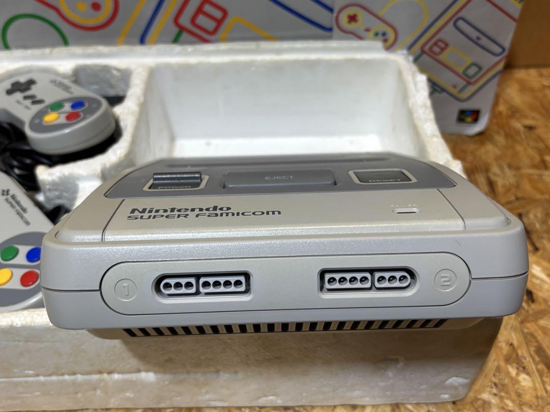 スーパーファミコン 本体 任天堂 S19012765 箱 ソフト 説明書