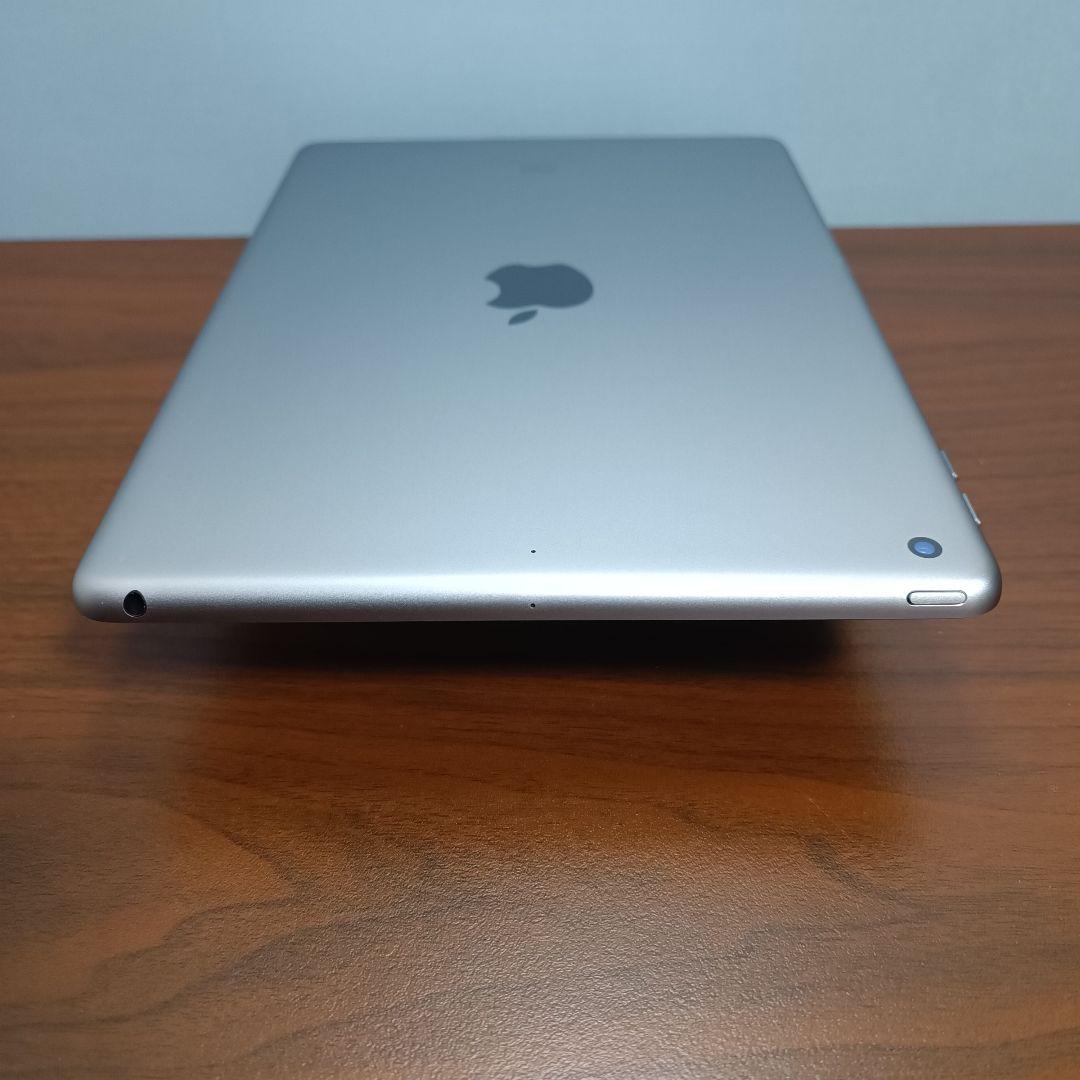 (美品) iPad 10.2 第7世代 WiFi 32GB キーボード付き
