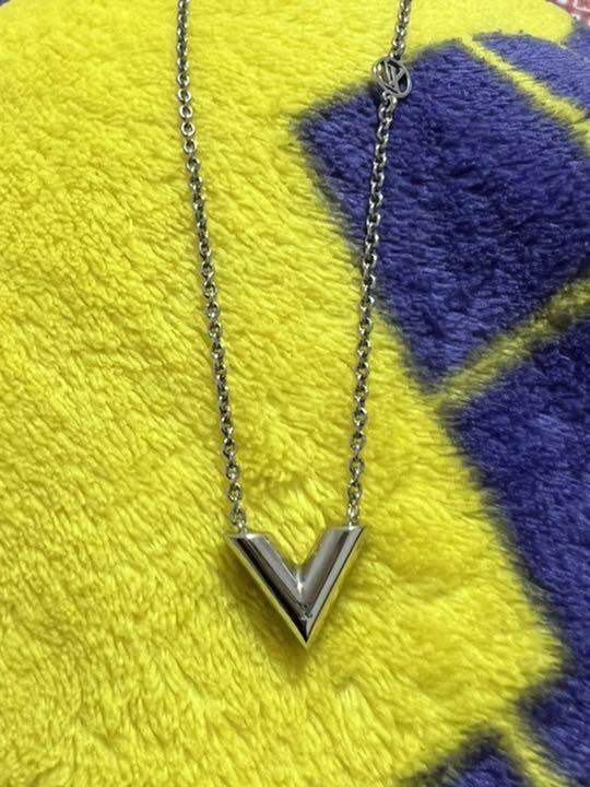 ホワイト系【大特価!!】ルイヴィトン エセンシャルV ネックレス シルバー ネックレス メンズホワイト系¥27,573-fotosolarenergia.com.br ホワイト系【大特価!!】ルイヴィトン エセンシャルV ネックレス シルバー ネックレス メンズホワイト系¥27,573-fotosolarenergia.com.br