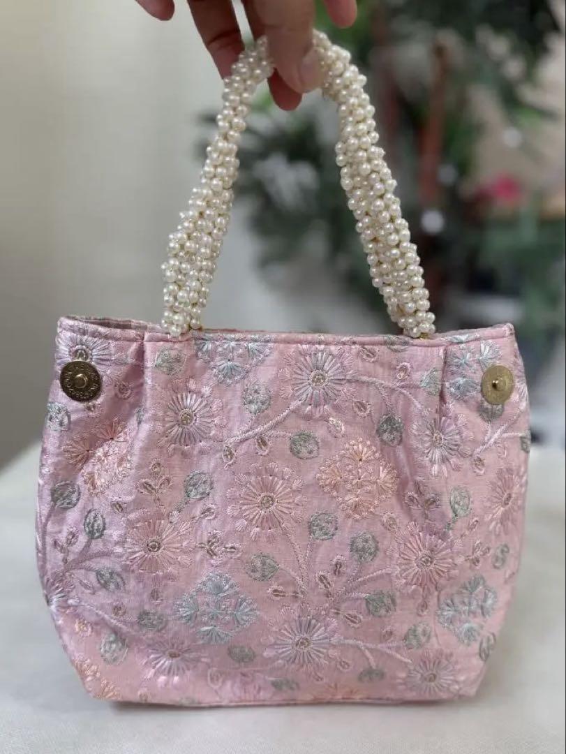 花柄刺繍 ピンク ハンドバッグ ハンドバッグ 刺繍バッグ 13インチ レザー ショルダーバッグ