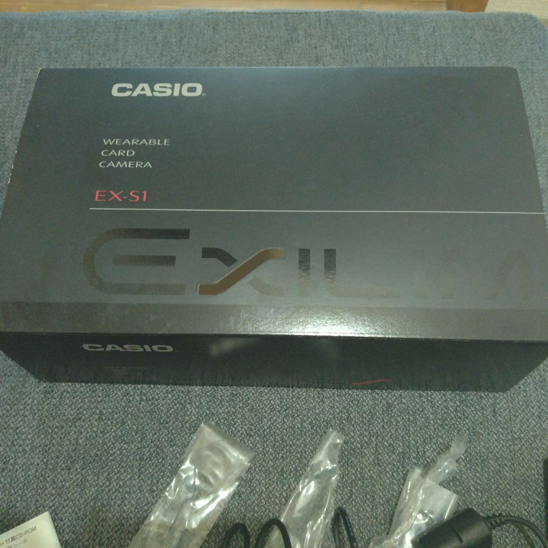 CASIO EXILIM EX-S1 ウェアラブルカードカメラ