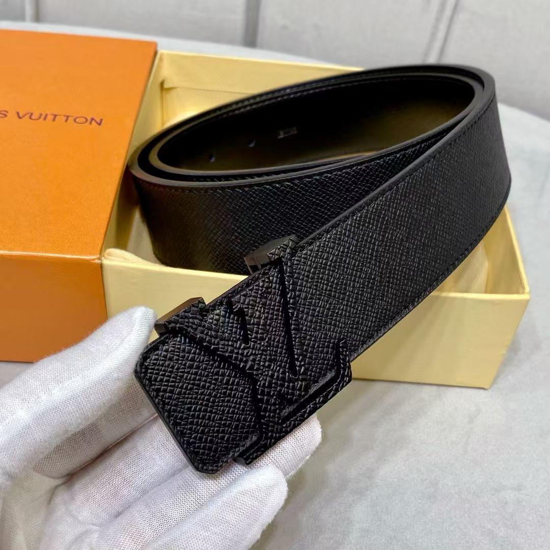 即日発送`Louis Vuitton ブラックレザー ベルト4*105