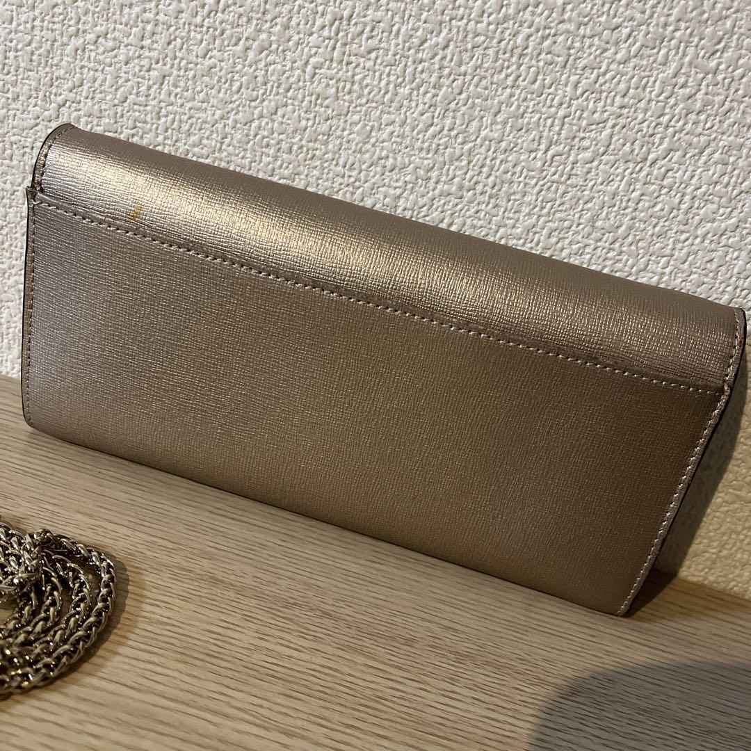 大人 可愛い 服  FURLA チェーンウォレット ピンクゴールド 長財布 小物