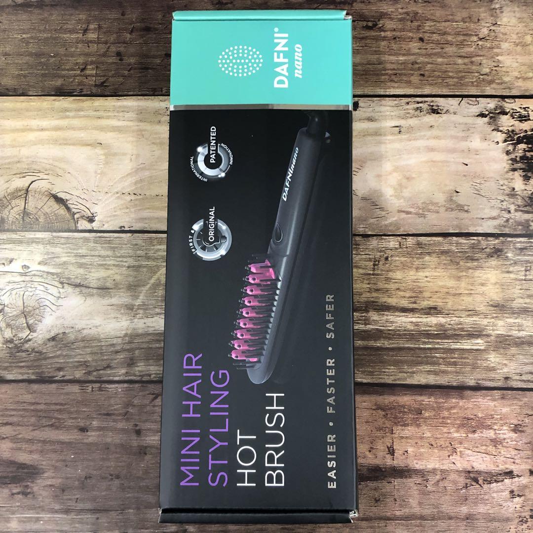 DAFNI ブラシ型ヘアアイロン ダフニNANO ピンク