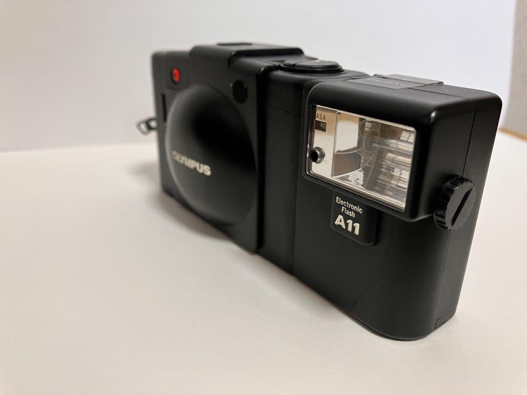 OLYMPUS A11 コンパクトカメラ　ジャンク OLYMPUS XA フィルムカメラ A11フラッシュ付き ジャンク - メルカリ