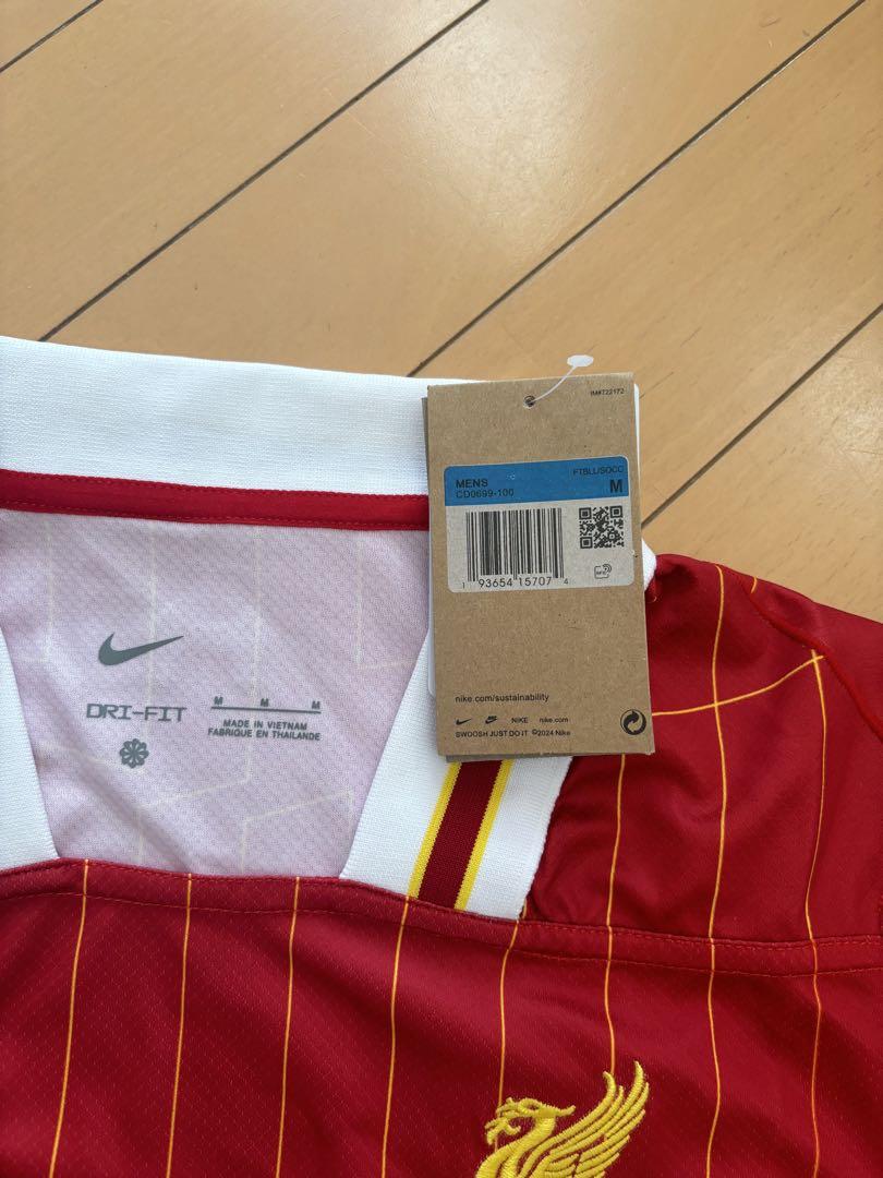 ☆HIRO　リバプールFCの最新のレプリカユニホームになります。