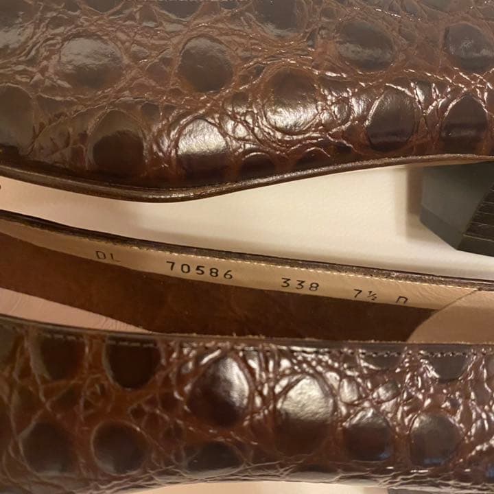 LiLiCo様専用 フェラガモパンプス | deliciousfood.com.sa