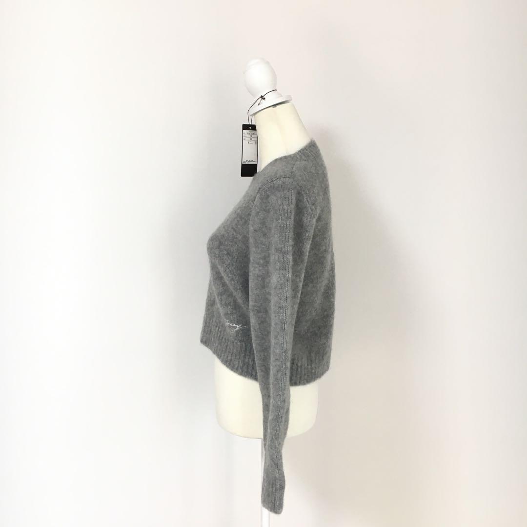 新品未使用 2024年 FOXEY フォクシー ロゴ カシミヤ100% セーター 新品未使用 2024年 FOXEY フォクシー ロゴ カシミヤ100% セーター