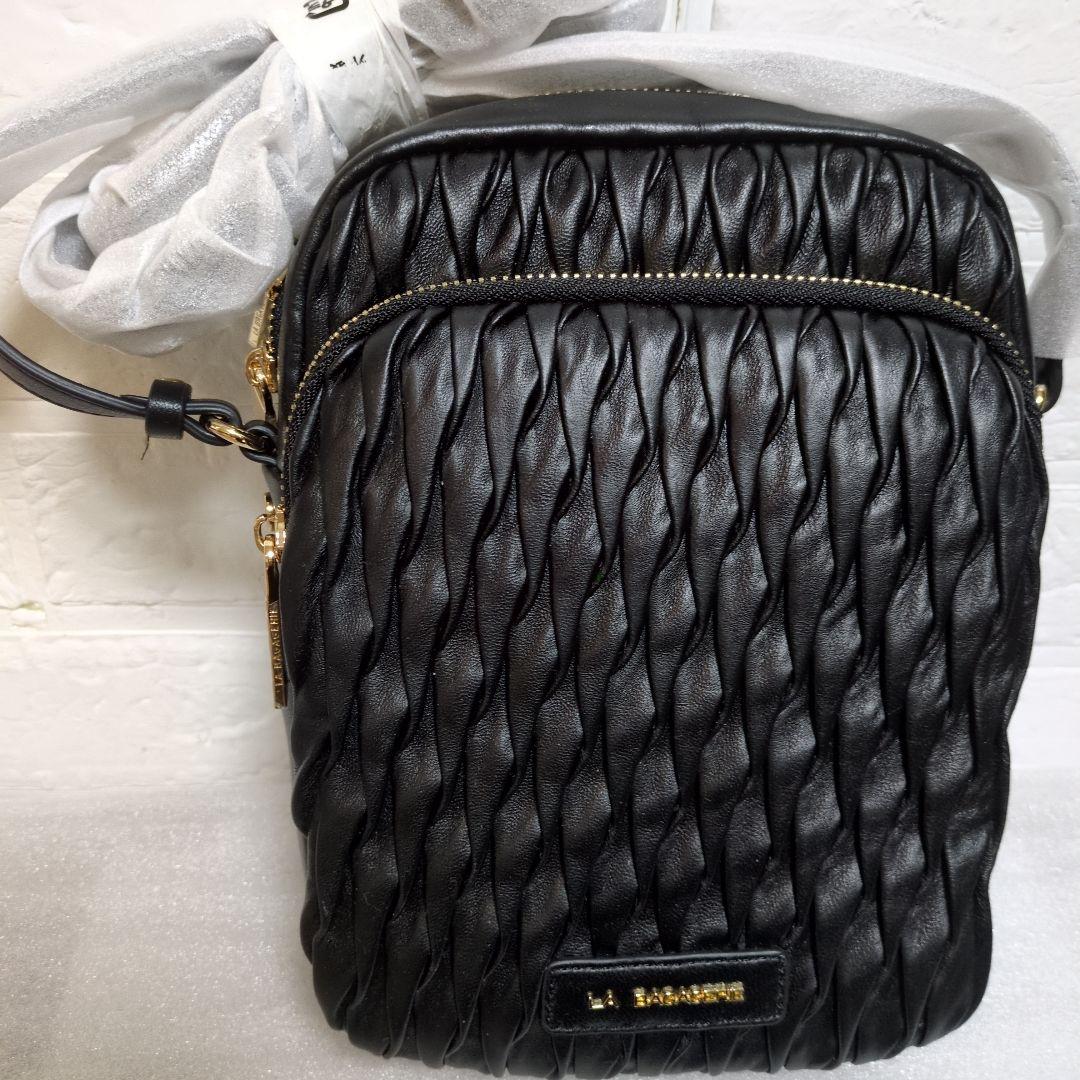 新品未使用　LA BAGAGERIEシープレザープリーツ加工ショルダーバック