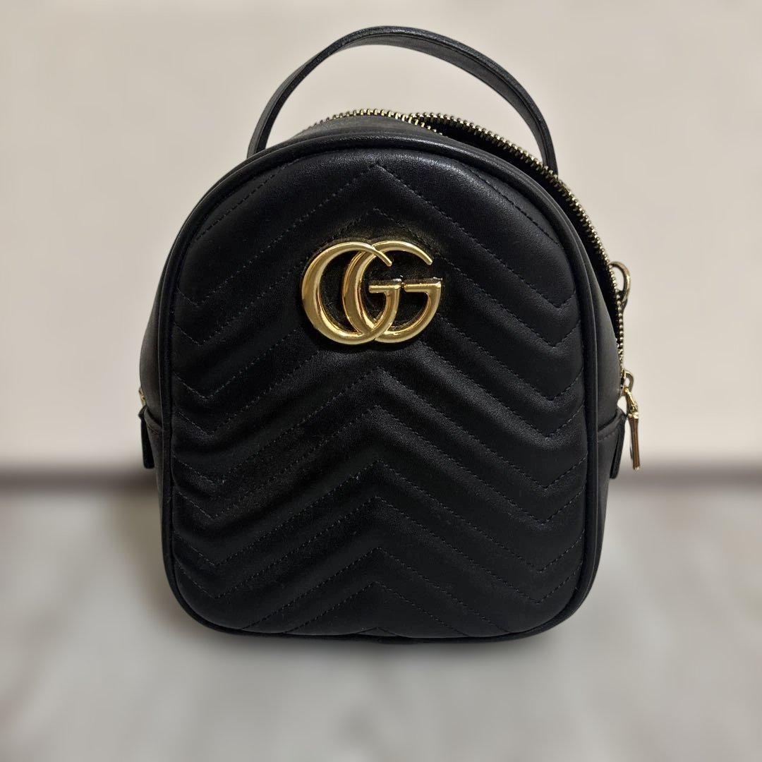 GG 黒い小型バッグ