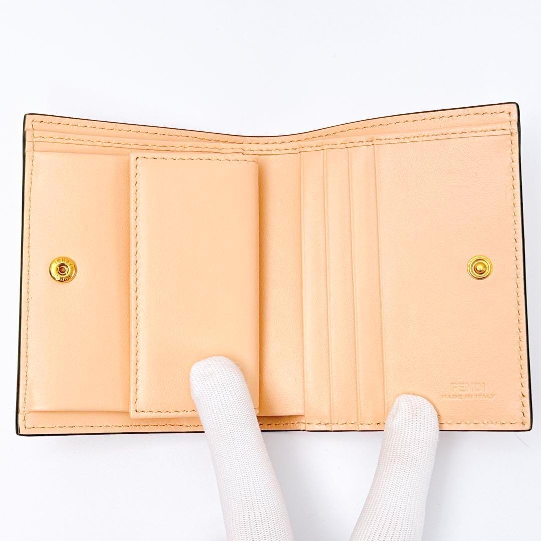 FENDI エフ イズ フェンディ コンパクトウォレット 二つ折り財布 ピンク