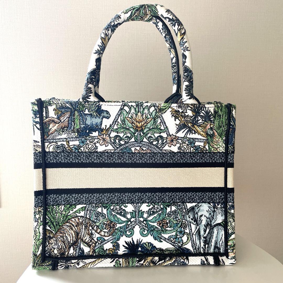 バッグ Dior book tote