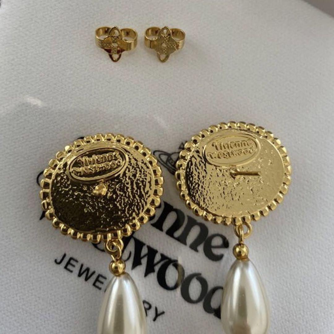 Vivienne Westwood エナメルボタンパール　ピアス
