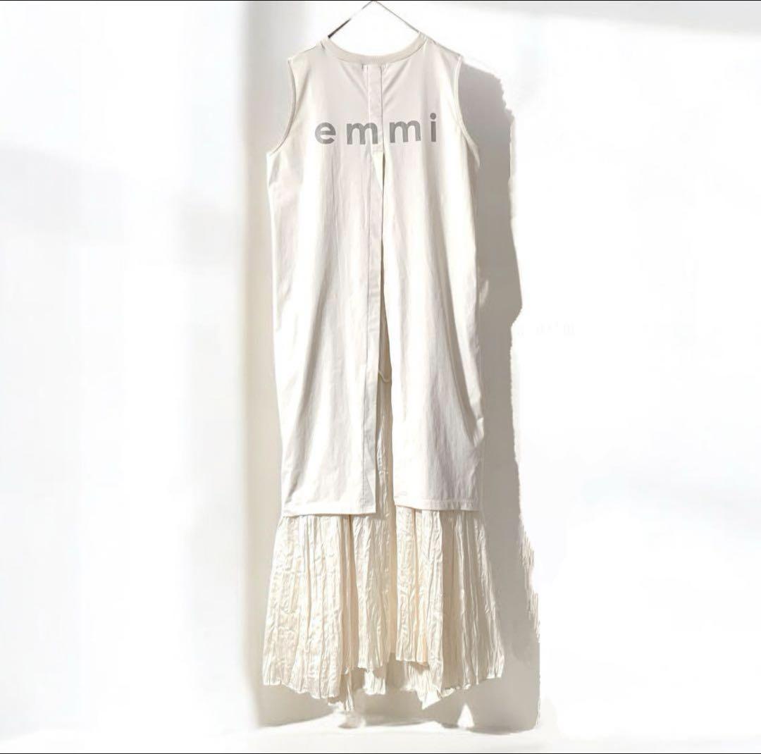emmi atelier ノースリーブ　 ワンピース シャイン