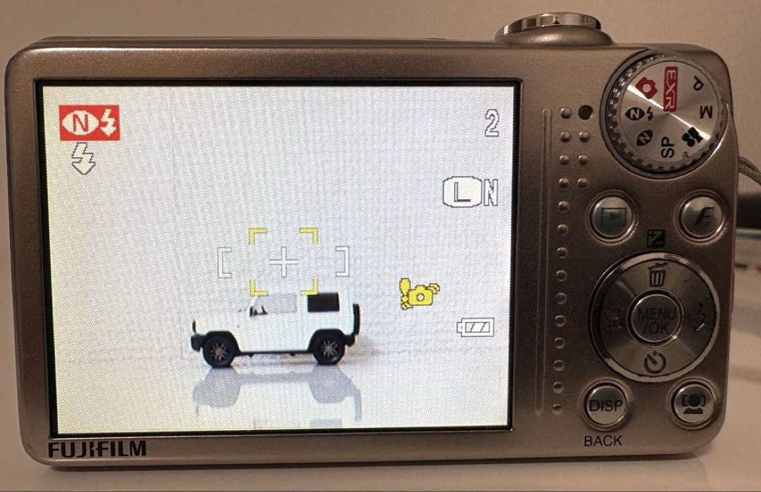 【完備品】FinePix F80EXR シルバー SDカード １６GB付き