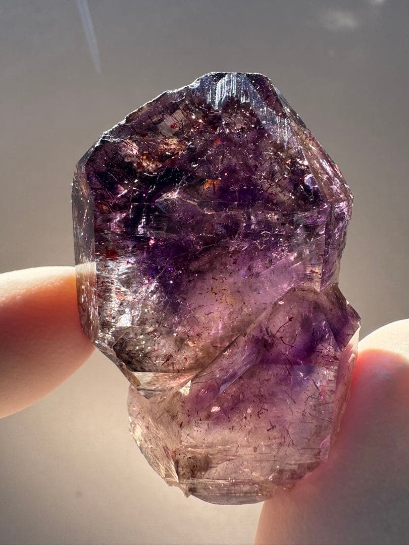 シャンガーンアメジスト ジンバブエ チビク鉱山産 原石 シャンガーンアメジスト ジンバブエ チビク鉱山産 原石